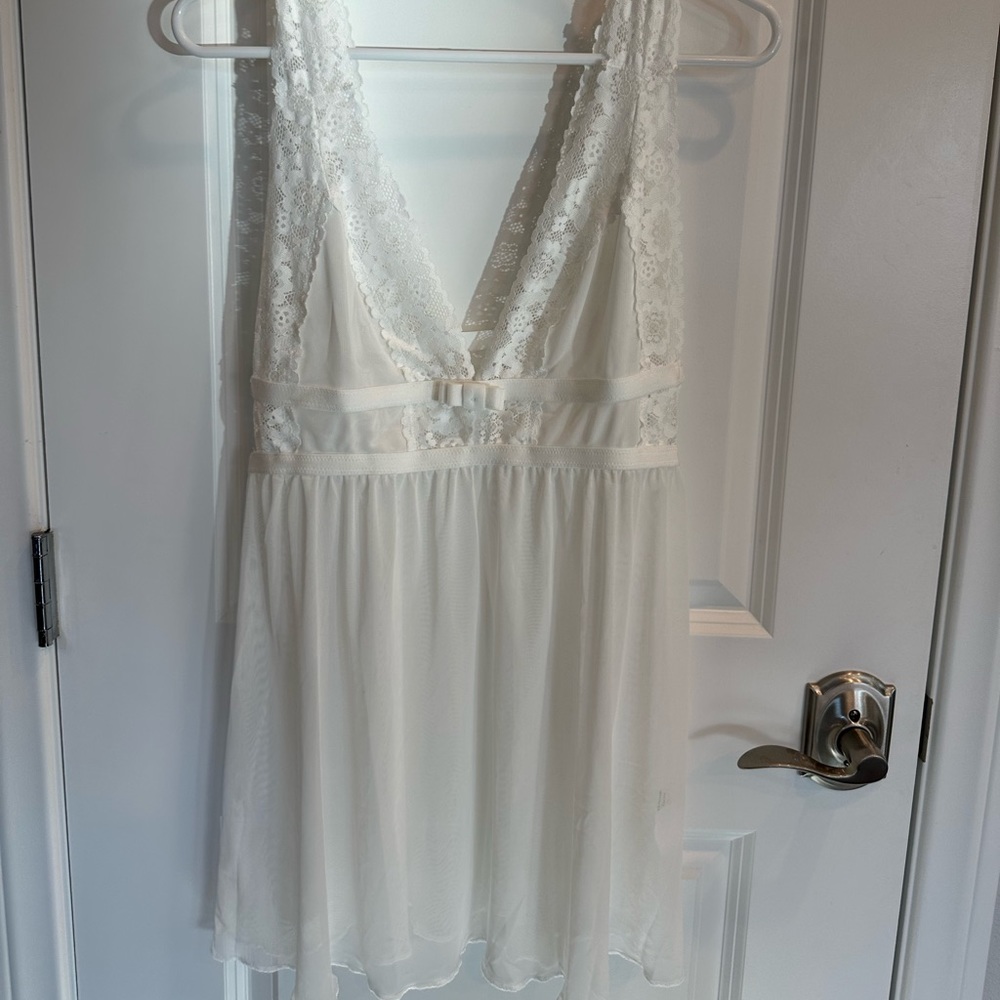 Pretty nightgown!!!!!